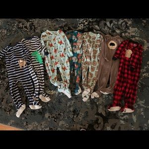 7 pairs of like new footed pajamas 3t smoke